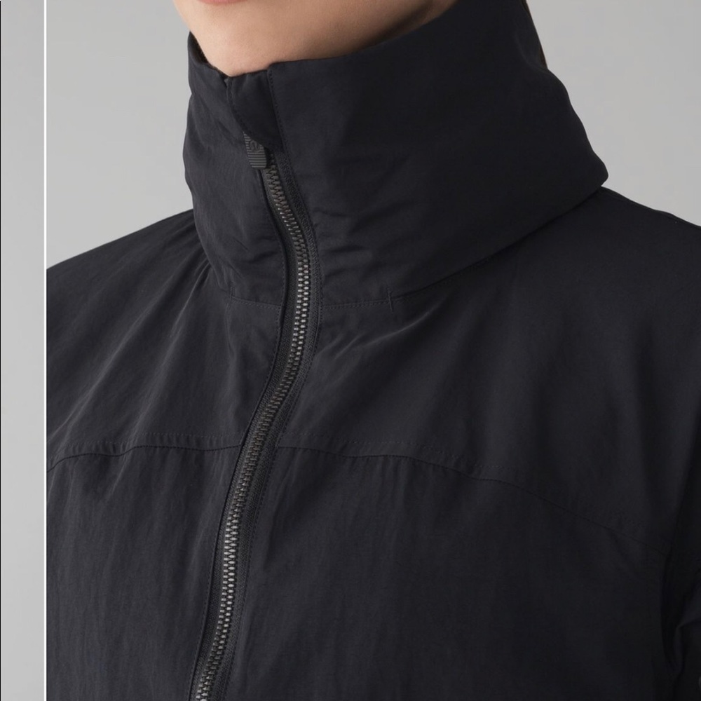 Lululemon jacket size 6 - Picture 10 of 13